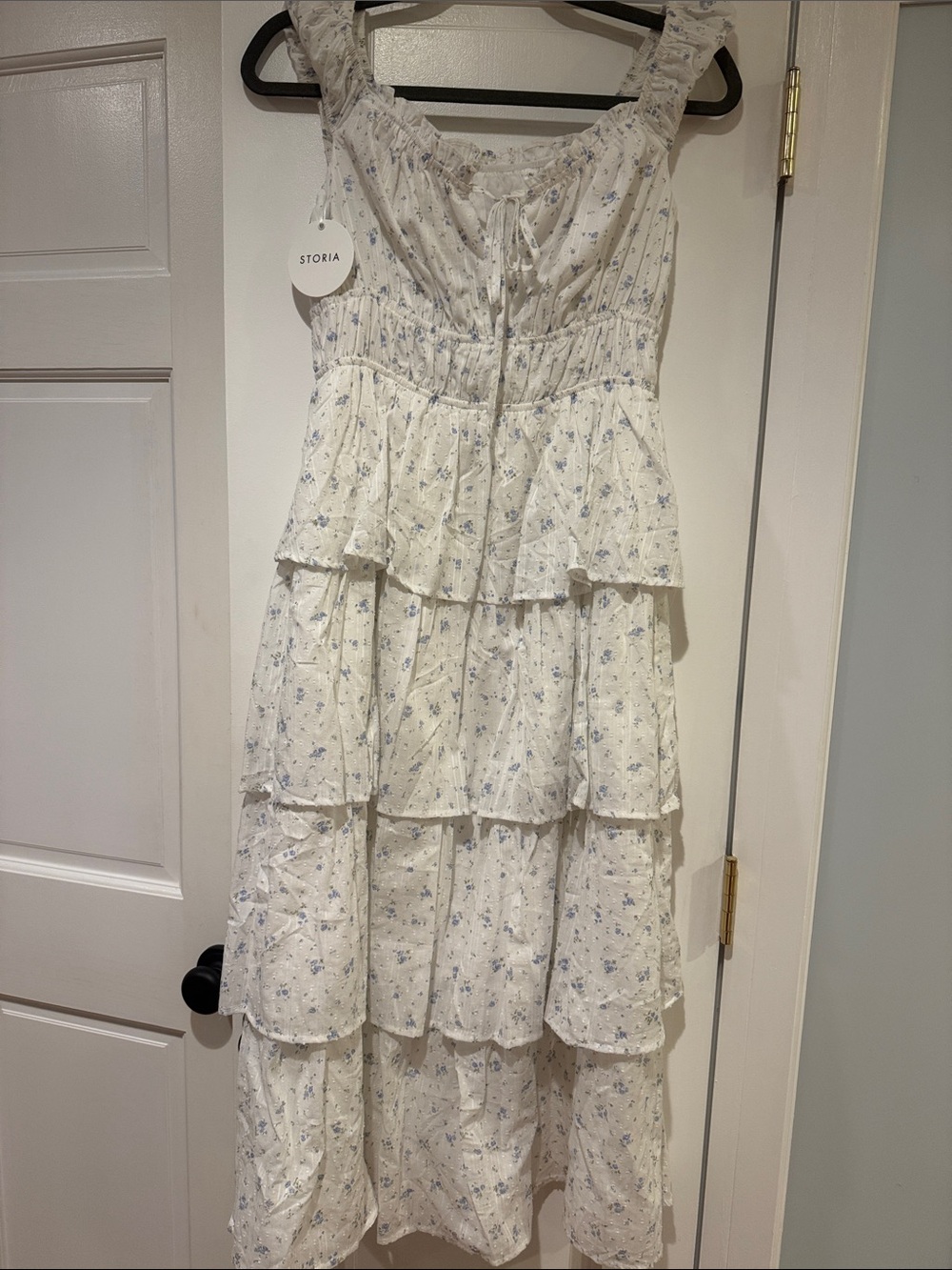 Storia Cream Maxi Dress with Blue Floral Pattern and Tiered Ruffles NWT Small